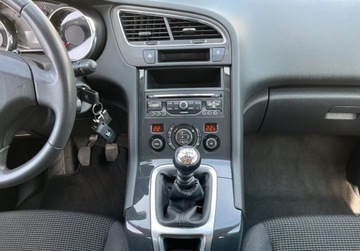 Peugeot 5008 I Minivan Facelifting 2.0 HDi 150KM 2015 Peugeot 5008 7 osobowy, nawigacja, zdjęcie 22