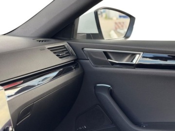 Skoda Superb III Kombi Facelifting 2.0 TDI SCR 200KM 2023 Skoda Superb Bezwypadkowy Bogate wyposazenie faktura VAT 2.0 Diesel, zdjęcie 4
