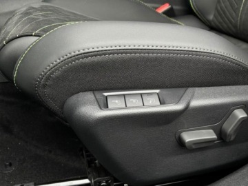 Peugeot 2008 II 2026 GT Exclusive e-DCS6 1.2 PureTech mHEV 145KM / Pakiet Alcantara, zdjęcie 4