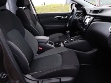 Nissan Qashqai II Crossover Facelifting 1.3DIG-T 140KM 2019 Nissan Qashqai 1.3 DIG-T, Salon Polska, zdjęcie 8