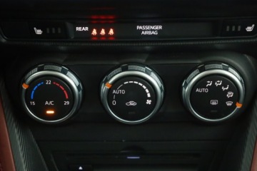 Mazda CX-3 Crossover 2.0 SKY-G 120KM 2016 Mazda CX-3 2.0 Skyactiv-G, Salon Polska, Automat, zdjęcie 9
