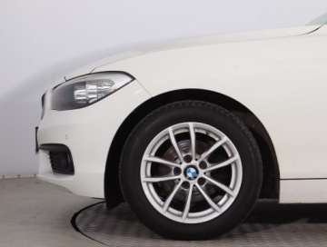 BMW Seria 1 F20-F21 Hatchback 5d Facelifting 2017 118i 136KM 2019 BMW 1 118i, Salon Polska, Klima, Klimatronic, zdjęcie 13