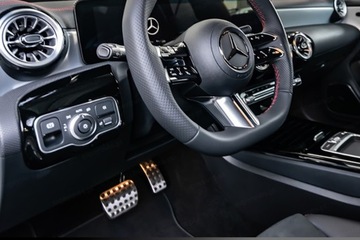 Mercedes CLA C118/X118 Coupe Facelifting 1.3 200 163KM 2024 Mercedes-Benz Cla 200 AMG Line Sedan 1.3 (163KM) 2024, zdjęcie 4