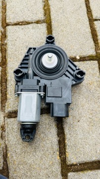 BMW OE SILNICZEK PODNOSZENIA SZYBY 7457252