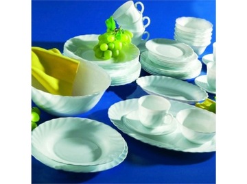 Блюдо овальное 29 см белое TRIANON LUMINARC