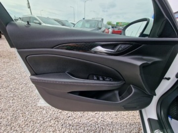 Opel Insignia II Sports Tourer 1.6 CDTI 136KM 2019 Opel Insignia 1.6 136Ps Navi Skora Alu Biala Sliczna Gwarancja 1.6, zdjęcie 9
