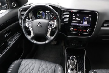 Mitsubishi Outlander III SUV PHEV Facelifting 2020 2.4 PHEV 224KM 2020 Mitsubishi Outlander 2.4 PHEV, Salon Polska, zdjęcie 6