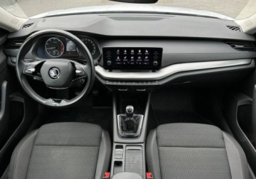 Skoda Octavia III Liftback Facelifting 1.5 TSI ACT 150KM 2020 Skoda Octavia Ambition Pakiety, ACC, Podgrzewane fotele, Kamera, Bezwypad, zdjęcie 3