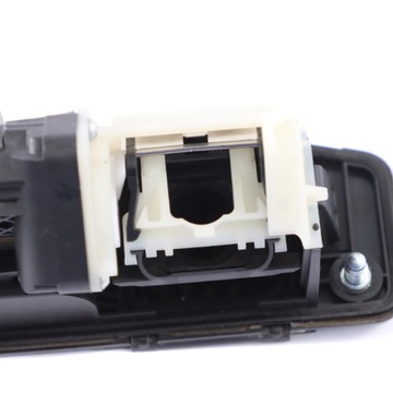 MERCEDES W176 DRŽÁK KLIKA KUFRU A1667500993