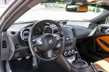 Nissan 370Z 2009 Nissan 370 Z Touring Coupe 2009 3.7 Benzyna 332KM, zdjęcie 11