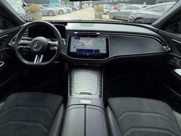 Mercedes Klasa E W214 Sedan 2.0 220d 197KM 2025 E Klasa 220 d 4-Matic AMG 2.0 (197KM) 2025, zdjęcie 7