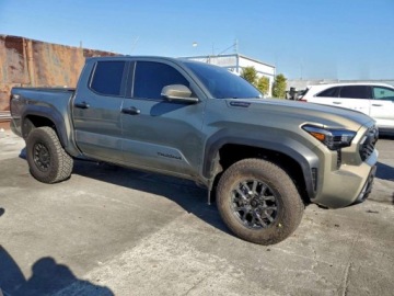 Toyota Tacoma II 2024 Toyota Tacoma Double Cab 2024 2.4 Hybryda 278KM, zdjęcie 4