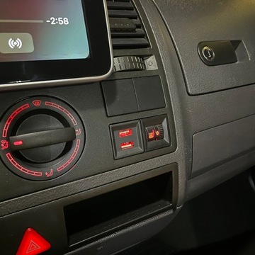 Зарядное устройство 2x USB VW T5 2003-2009 - RED Light