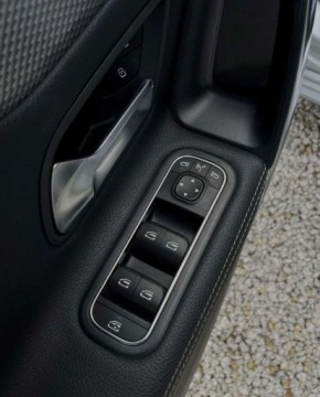 Mercedes Klasa A W177/V177 Hatchback 1.5 180d 116KM 2018 Mercedes-Benz Klasa A kamera 1.5D NAVI gwarancja LED BEZWYPADKOWY ZAR, zdjęcie 27