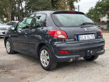Peugeot 206 Hatchback 5d + 1.4 75KM 2010 Peugeot 206 plus 1.4 benzyna 75KM 2010r, zdjęcie 11