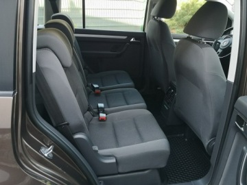 Volkswagen Touran II 1.6 TDI 105KM 2011 Volkswagen Touran 1.6 TDI 105KM Klimatronic, zdjęcie 20