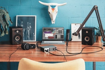 UA – VOLT 2 Studio Pack Студийный комплект для записи