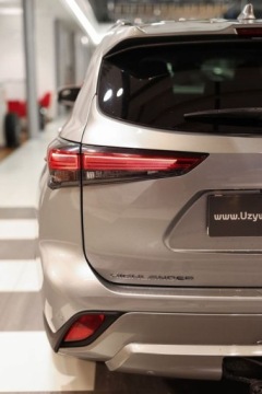 Toyota Highlander III 2.5 248KM 2021 Toyota Highlander Toyota Highlander 2.5 Prestige Tech 7 osobowy 2.5 248KM, zdjęcie 34