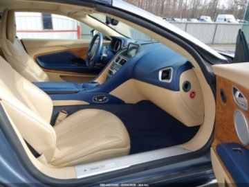 Aston Martin DB11 Coupe 4.0 V8 503KM 2019 Aston Martin DB11 Volante 2019 4.0 Benzyna 503KM, zdjęcie 6