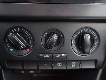 Skoda Rapid II Spaceback 1.6 TDI 115KM 2016 Skoda Rapid Spaceback 1.6 TDI, Salon Polska, zdjęcie 12