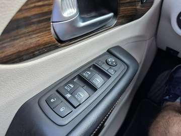 Chrysler Pacifica II 3.6 V6 291KM 2022 Chrysler Pacifica Limited 3.6 Benzyna 291 KM,, zdjęcie 13