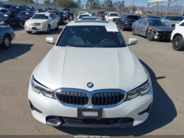 BMW Seria 3 G20-G21 2021 BMW Seria 3 330I 2021 2.0 Benzyna 255KM, zdjęcie 2
