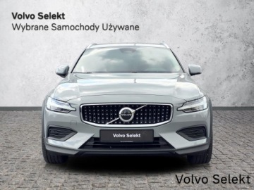 Volvo V60 II  Cross Country Facelifting 2.0 B4 197KM 2023 Volvo V60 Cross Country FV23 Plus Bright B4 197KM, zdjęcie 3