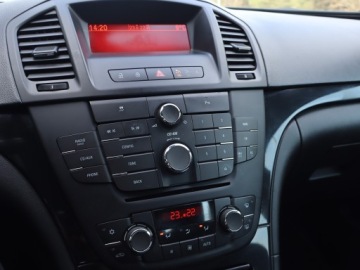 Opel Insignia I Hatchback 2.0 CDTI ECOTEC 130KM 2011 Opel Insignia 2.0 CDTI, Klima, Klimatronic, zdjęcie 11