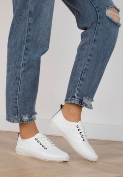 БЕЛЫЕ КОЖАНЫЕ АЖУРНЫЕ КРОССОВКИ 38