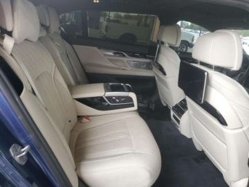 BMW Seria 7 G11-G12 2021 BMW Seria 7 Alpina B7 2021 4.4l 4.4 Benzyna 600KM, zdjęcie 10