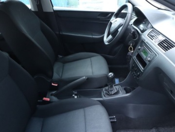 Skoda Rapid II Spaceback 1.2 MPI 75KM 2014 Skoda Rapid Spaceback 1.2 MPI, Salon Polska, GAZ, zdjęcie 8