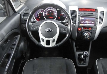 Kia Venga Mikrovan 1.6 DOHC CVVT 125KM 2014 Kia Venga 1.6 benzyna 125 KM 0 Kamera_Panorama-Grzane fotele 1.6 Benzyna, zdjęcie 20