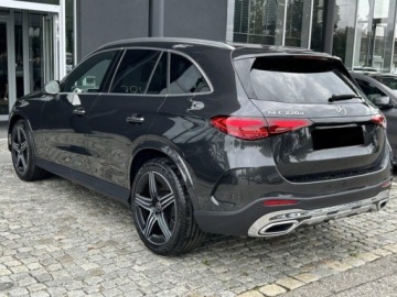 Mercedes GLC C254/X254 Coupe 2.0 220d 197KM 2026 MERCEDES-BENZ GLC 220 d 4-Matic AMG Line Suv 197KM 2026, zdjęcie 2