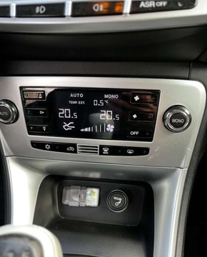 Lancia Delta III Hatchback 1.4 Turbo-Jet 150KM 2008 Lancia Delta 1.4B 150Ps Ledy Klimatronik Alkantara Parktronik ZADBANA 1.4, zdjęcie 17