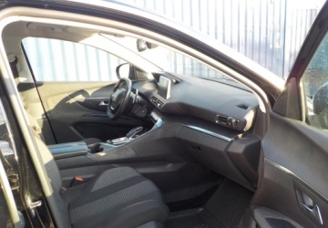 Peugeot 5008 II Crossover 1.5 BlueHDI 130KM 2020 Peugeot 5008 Okazja 1.5 Diesel 131KM, zdjęcie 11