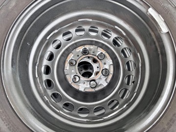 KOLA MERCEDES SPRINTER 910 ORIGINÁLNÍ LETNÍ 225/65R16C JAKO NOVÉ 8MM