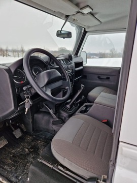 Land Rover Defender III 90 Station Wagon 2.2 TD4 122KM 2014 Land Rover Defender 90 4x4, zdjęcie 10