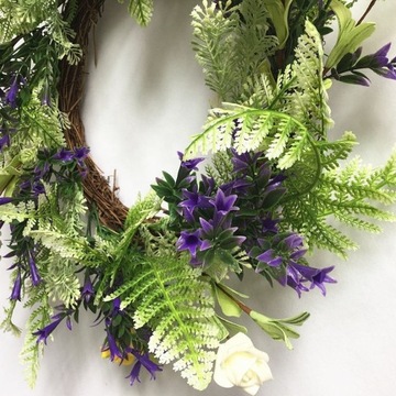 wianek wiosenny 46cm paproć róże