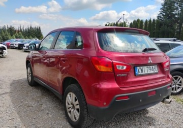 Mitsubishi ASX I SUV 1.8 DID MIVEC 150KM 2011 Mitsubishi ASX 2011r, 1.8 DIESEL, 4x4. Lekko przetarty prawy bok. Jezdzi., zdjęcie 2