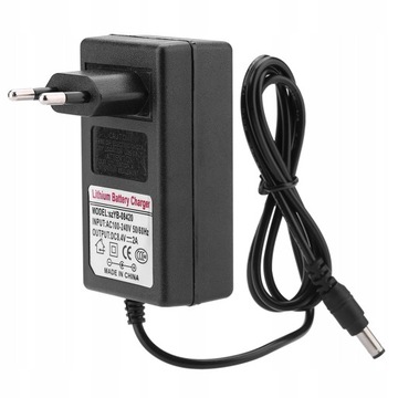 Ładowarka do akumulatorów Li-ion DC 8.4V 2A