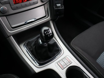 Ford Mondeo IV Kombi 2.0 Duratorq TDCi DPF 140KM 2009 Ford Mondeo 2.0 TDCi, Navi, Klima, Klimatronic, zdjęcie 12