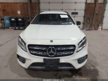 Mercedes GLA I 2018 Mercedes-Benz GLA 2018 MERCEDES-BENZ GLA 250 4MATIC 2.0 Benzyna 208KM, zdjęcie 9