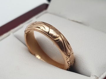 Złoty pierścionek PR. 585 W. 6,09g R. 17