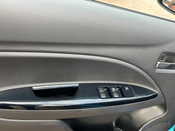 Mitsubishi Space Star Hatchback 5d Facelifting 1.2 80KM 2018 Mitsubishi Space Star 1.2 Benzyna Klima, zdjęcie 9