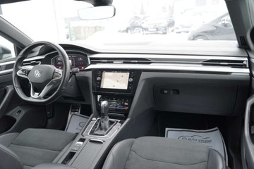 Volkswagen Arteon Fastback Facelifting 2.0 TDI SCR 150KM 2021 Volkswagen Arteon Shooting Brake LiftR LineFull LedAmbienteWirtualPanorama, zdjęcie 10