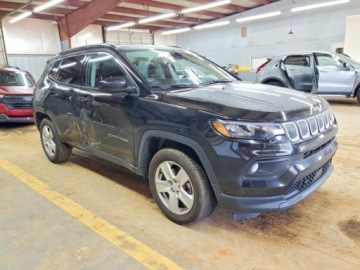 Jeep Compass II 2022 Jeep Compass 2022r., Latitude, 2.4L, od ubezpieczalni 2.4 Benzyna 179KM, zdjęcie 3