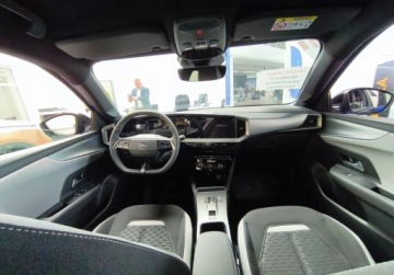 Opel Mokka II SUV 1.2 Turbo 130KM 2025 Opel Mokka Nowy Opel Mokka 1.2 130 KM AT8 1.2 Benzyna 130KM, zdjęcie 4