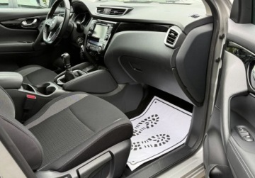 Nissan Qashqai II Crossover Facelifting 1.3DIG-T 140KM 2019 Nissan Qashqai salon Polska, I wlasciciel, 1rej. 2020r. 1.3 Benzyna 140KM, zdjęcie 15