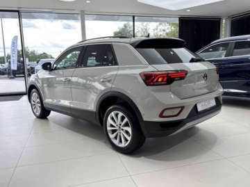 Volkswagen T-Roc I SUV Facelifting 1.5 TSI ACT 150KM 2023 Volkswagen T-Roc Life DSG CarPlayAndroid Auto Kamera Asystent parkowani, zdjęcie 1
