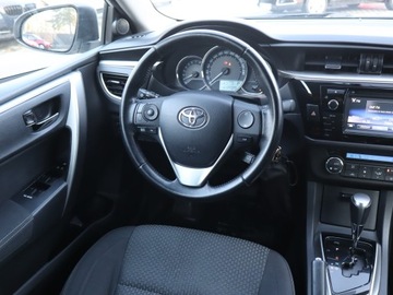 Toyota Corolla XI Sedan 1.6 Valvematic 132KM 2015 Toyota Corolla 1.6 Valvematic, Salon Polska, zdjęcie 6